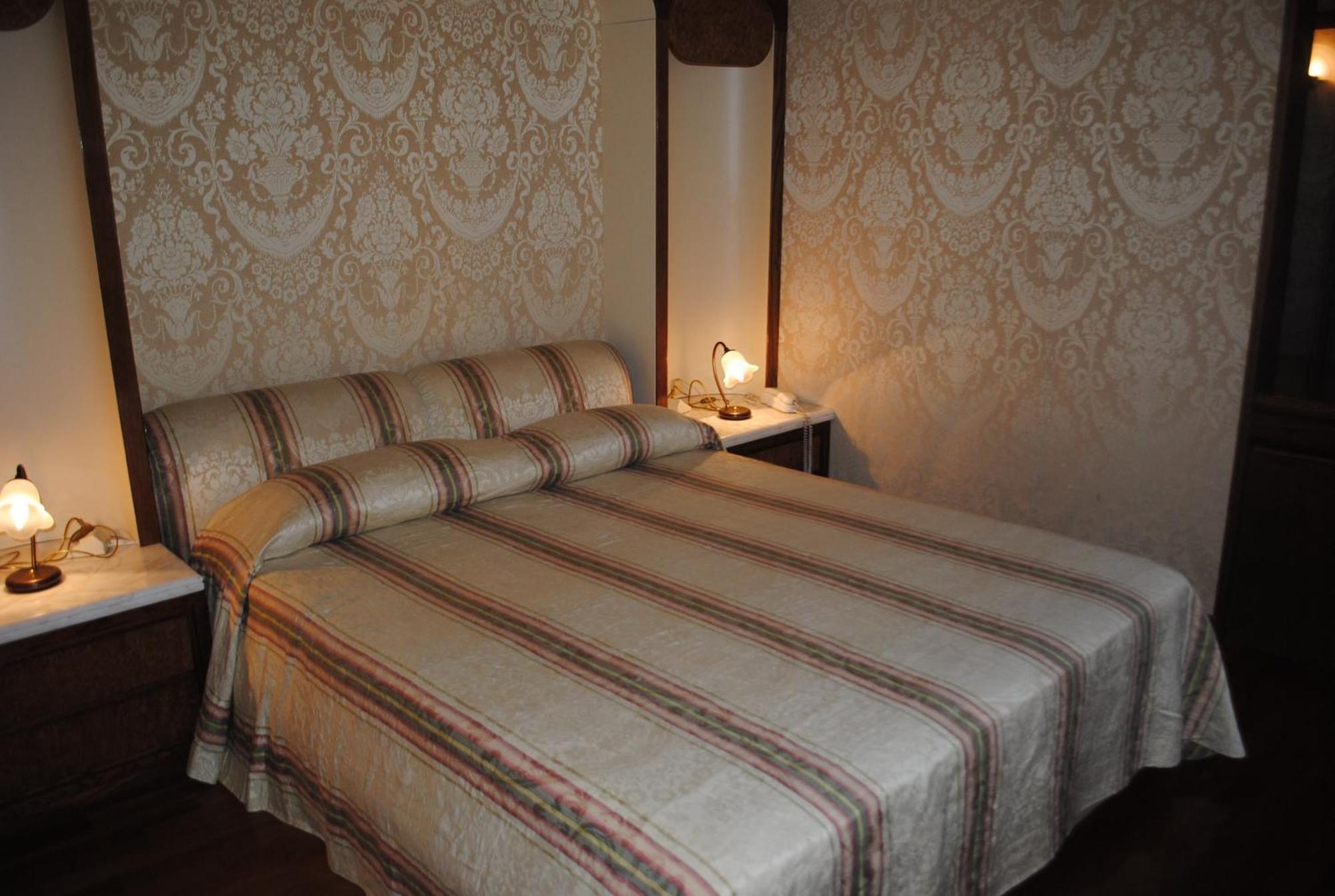 Hotel Locanda San Giacomo Agliano Terme Chambre photo