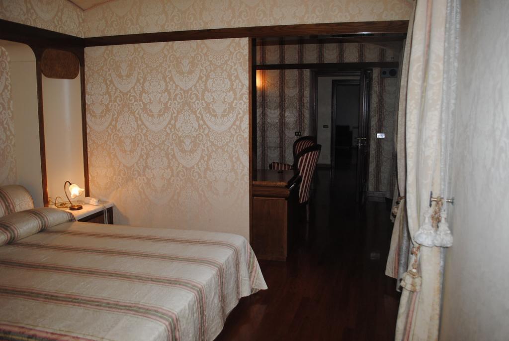 Hotel Locanda San Giacomo Agliano Terme Chambre photo